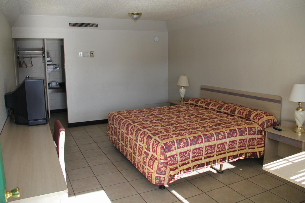 Super Lodge Motel Эль-Пасо Экстерьер фото