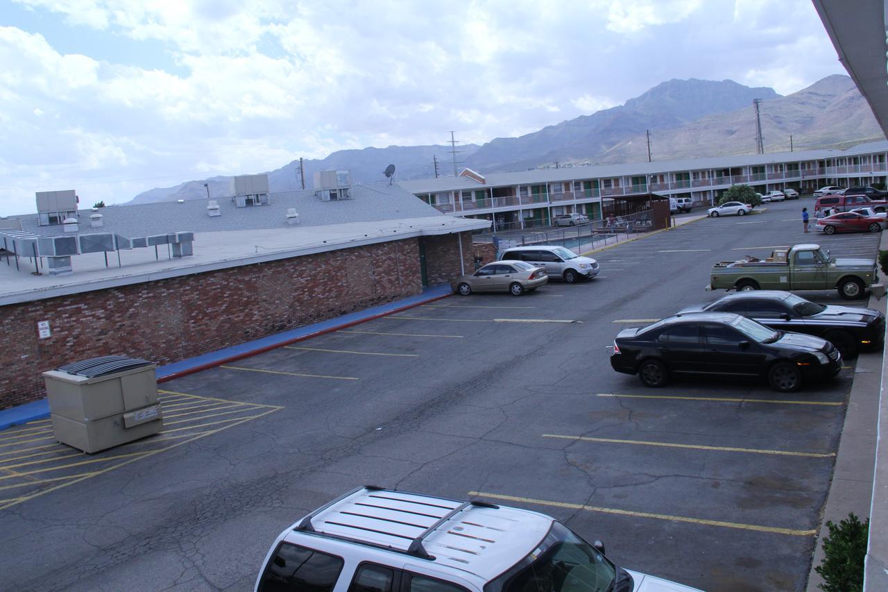 Super Lodge Motel Эль-Пасо Экстерьер фото