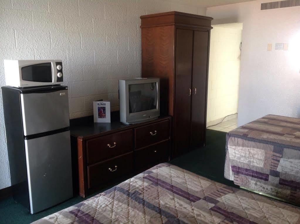 Super Lodge Motel Эль-Пасо Экстерьер фото